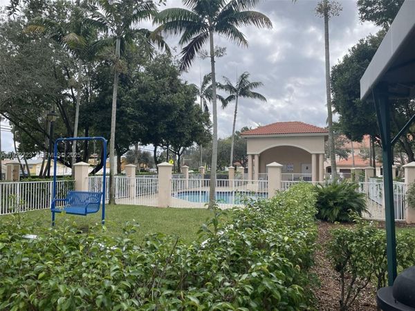 8831 S Isles Cir, Unit 8831, Tamarac, FL 33321