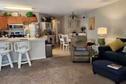 1095 W Plantation Dr. photo 4