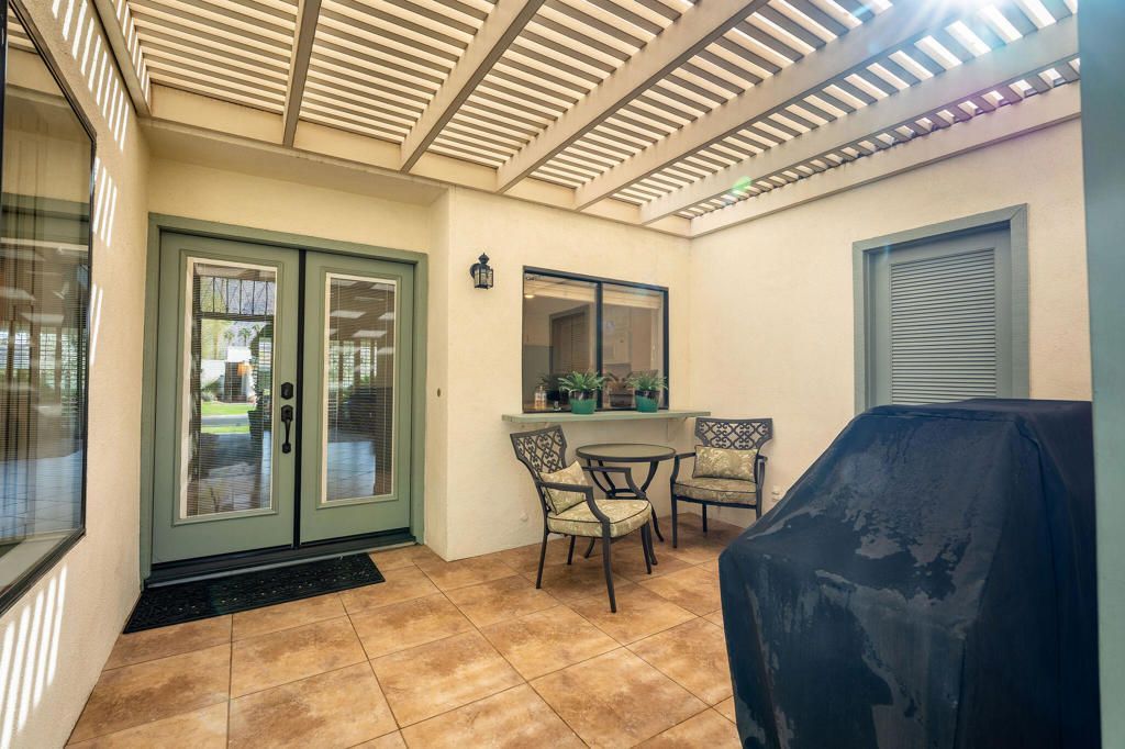 1004 Saint Thomas Circle, Palm Springs, CA 92264 Main Photo