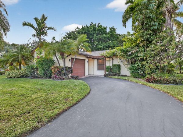 18051 104th Terrace S, Boca Raton, FL 33498