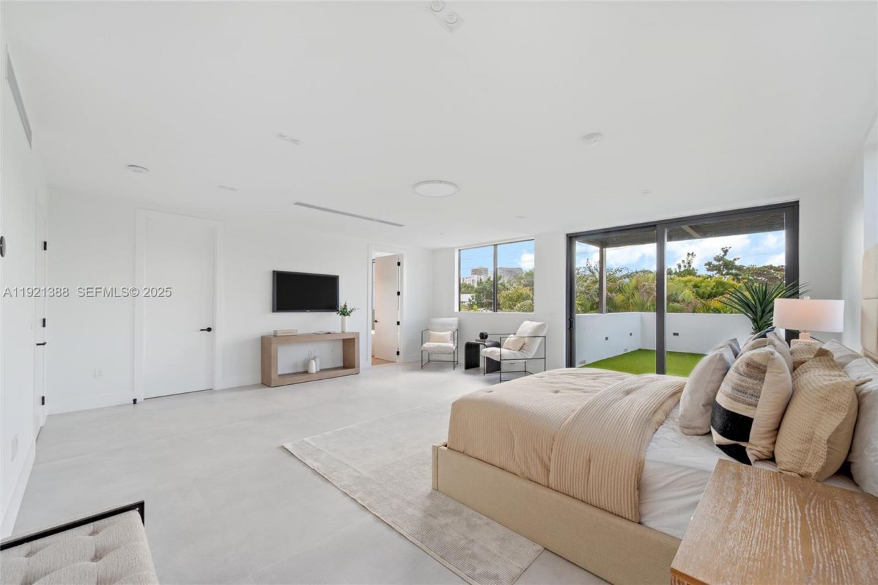 4235 NW 1st Ave, Miami, FL 33127 Photo