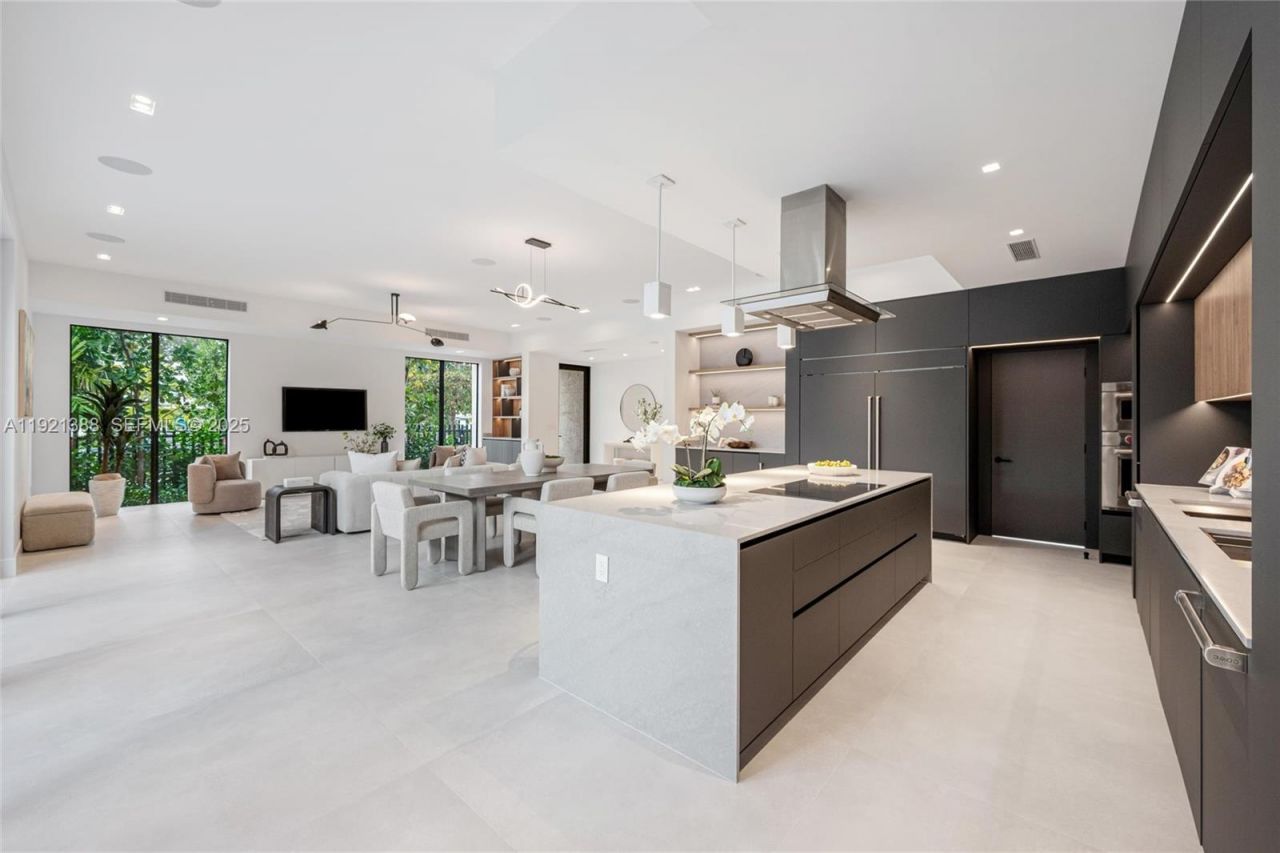 4235 NW 1st Ave, Miami, FL 33127 Photo