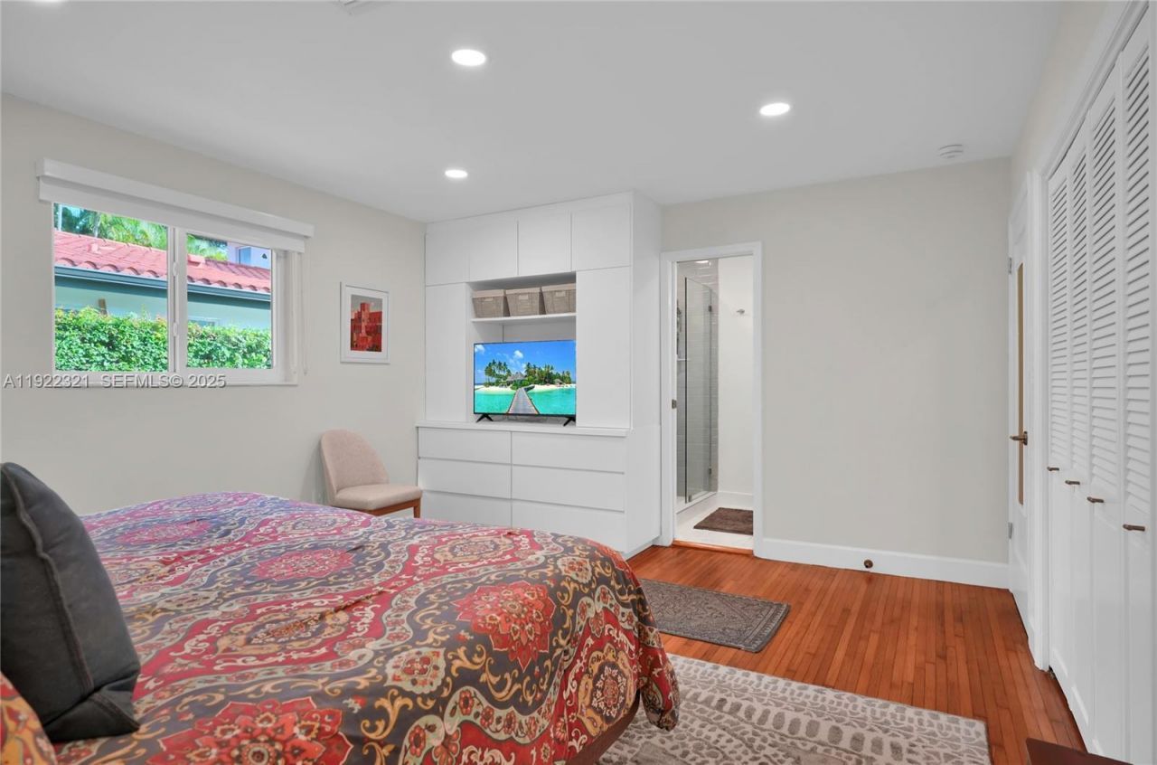 1409 Bird Rd, Coral Gables, FL 33146 Photo