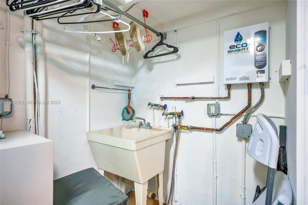 1409 Bird Rd, Coral Gables, FL 33146 Photo