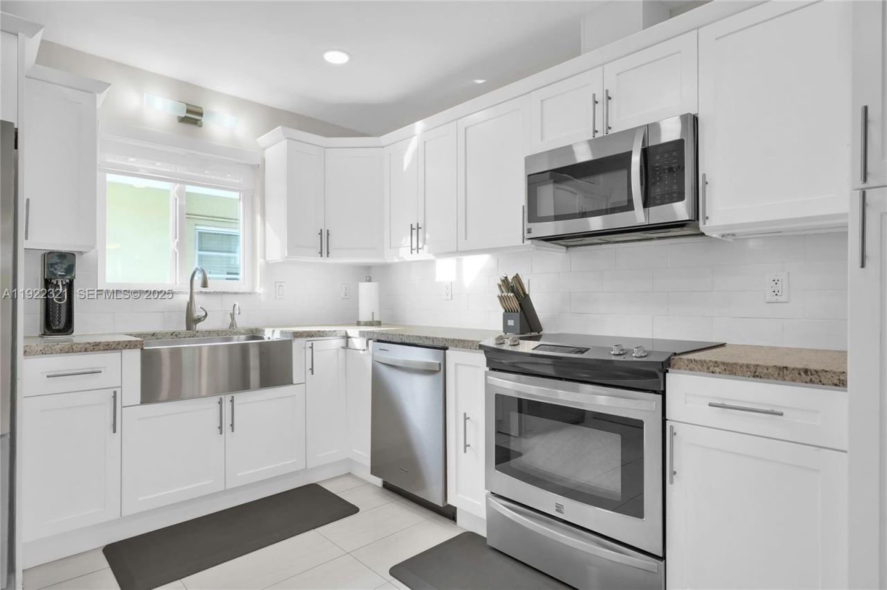 1409 Bird Rd, Coral Gables, FL 33146 Photo