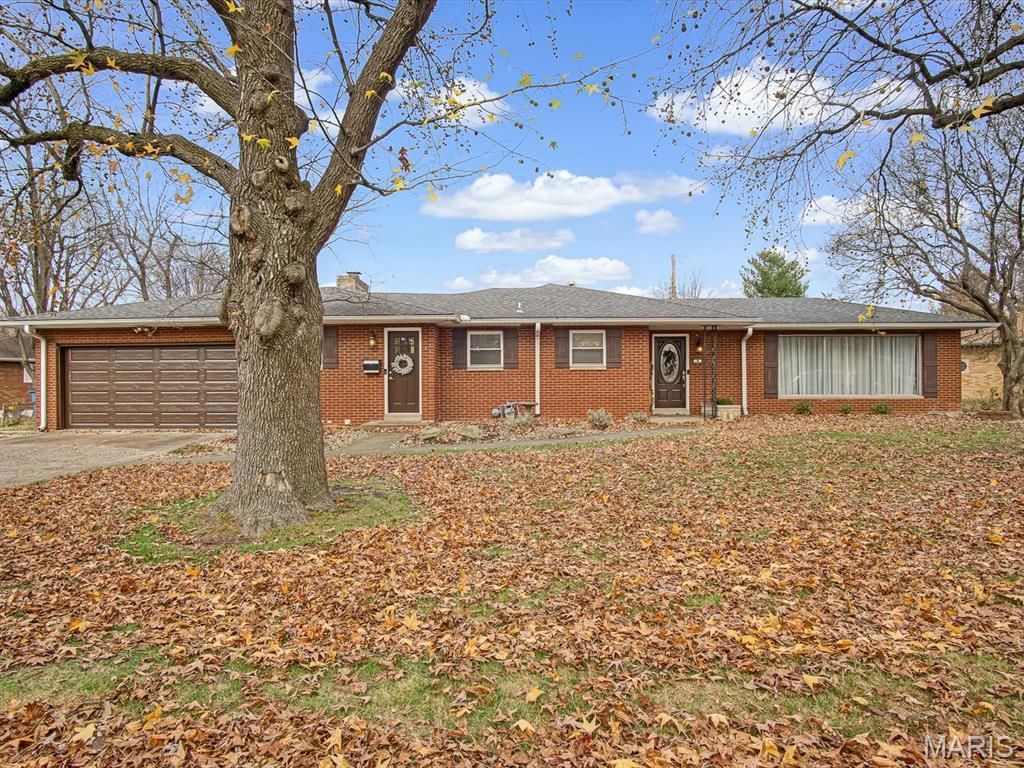 8 Terrace Lane, Granite City, IL 62040 Main Photo