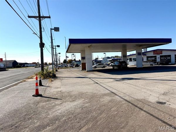 6053 N Lindbergh Boulevard, St Louis, MO 63042