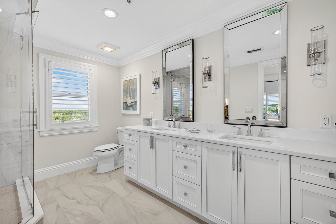 2549 W Gulf Dr, Unit 206, Sanibel, FL 33957 Photo