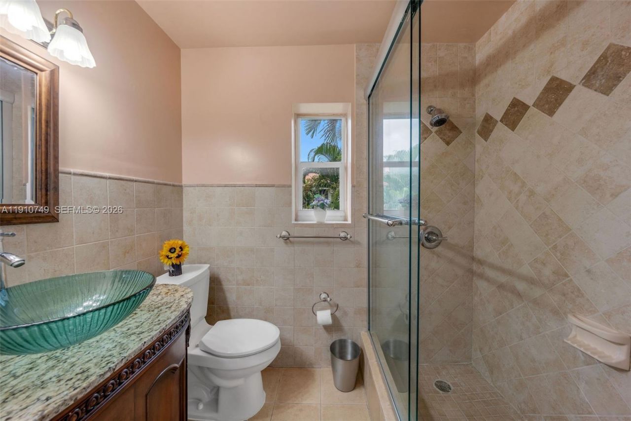 4403 Palm Ln, Miami, FL 33137 Photo