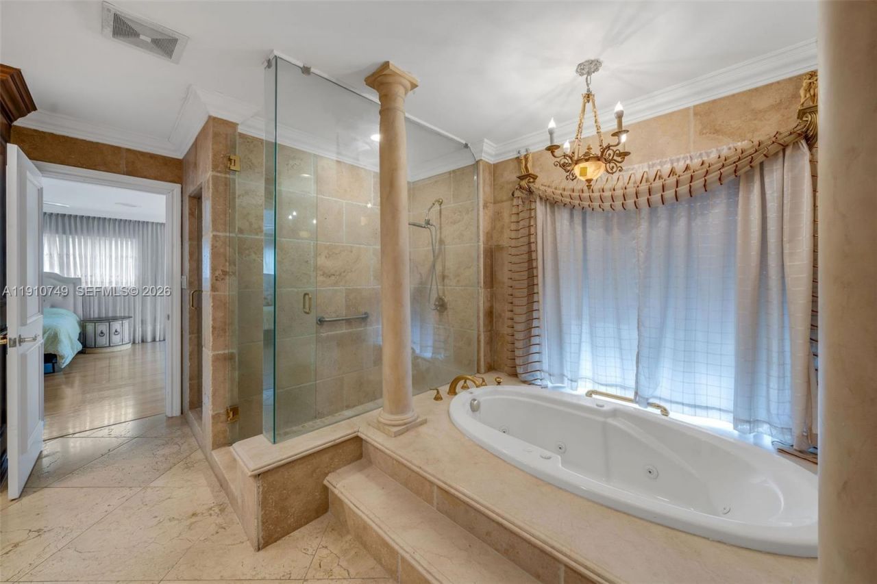 4403 Palm Ln, Miami, FL 33137 Photo