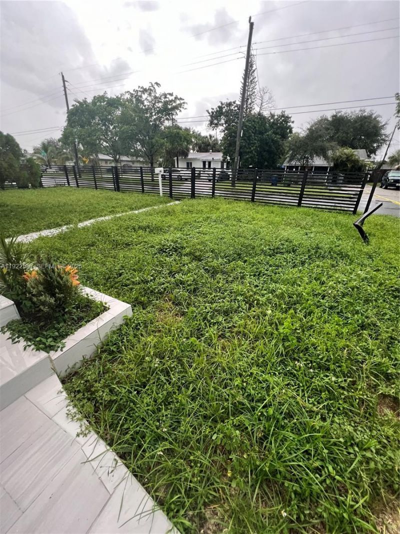 713 SW 7th Ave, Hallandale Beach, FL 33009 Photo