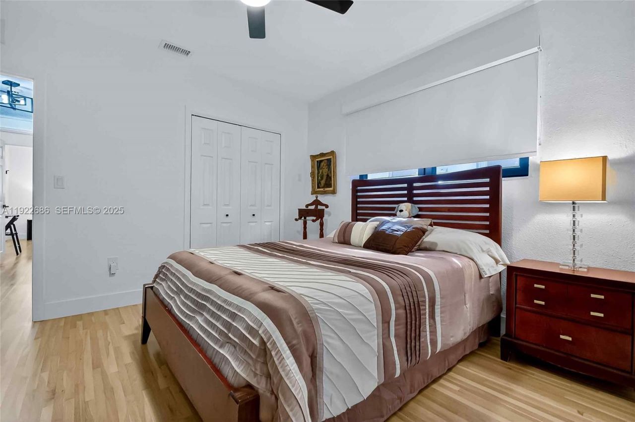 7724 Hawthorne Ave, Miami Beach, FL 33141 Photo