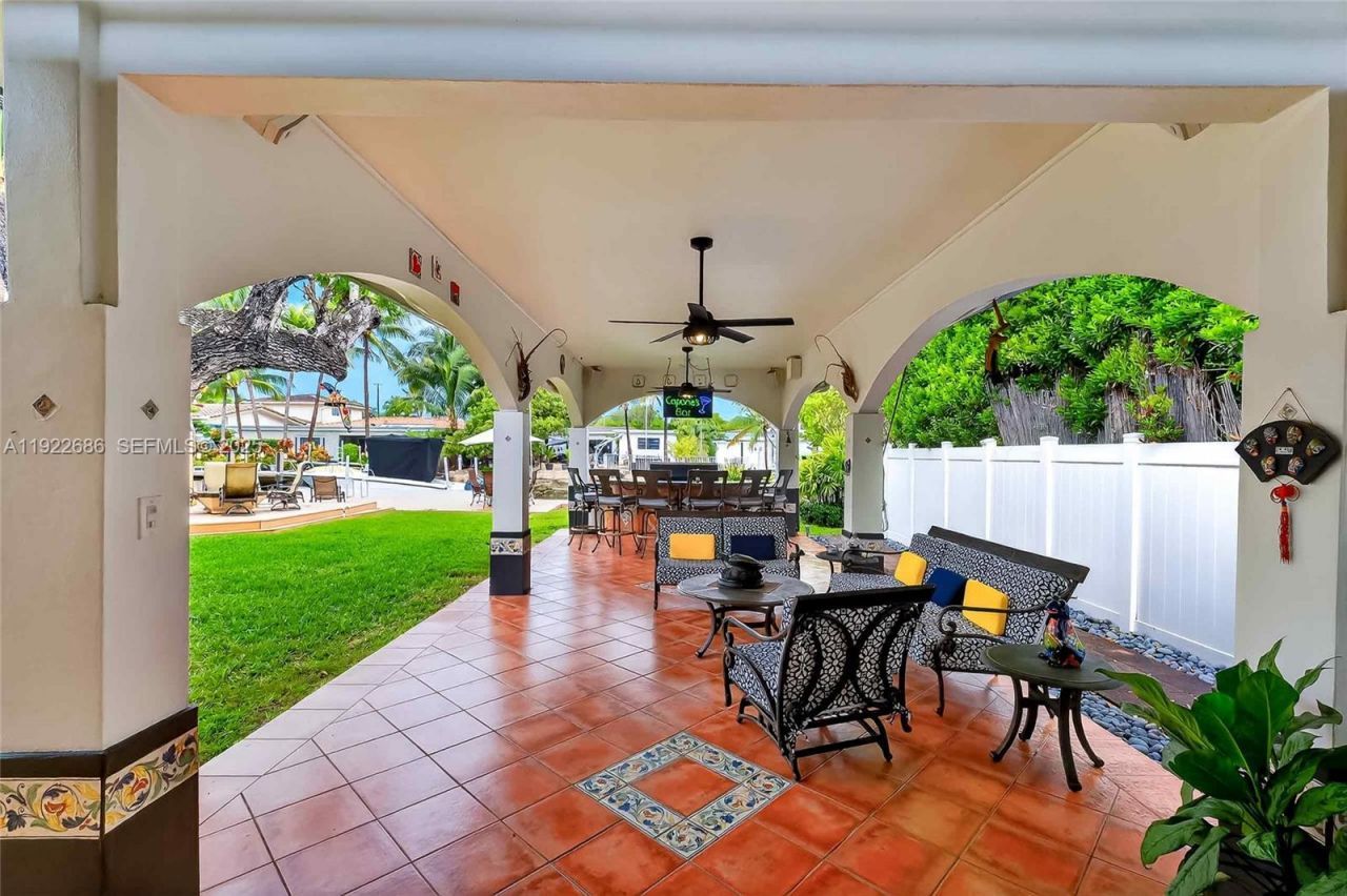 7724 Hawthorne Ave, Miami Beach, FL 33141 Photo