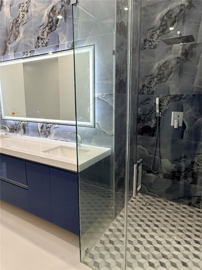 365 Buttonwood Shores Dr, Key Largo, FL 33037 Photo