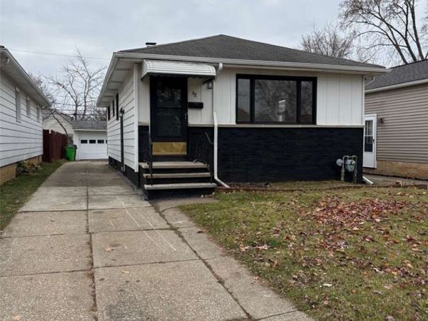 48 William Street, Bedford, OH 44146