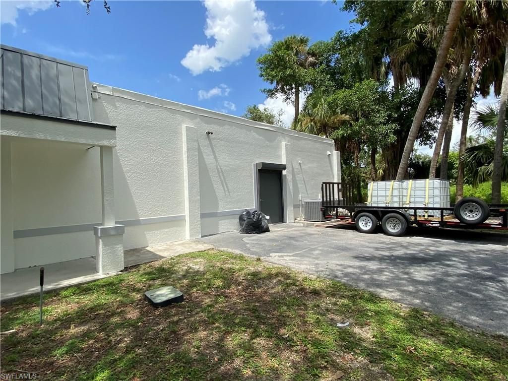 6350 Bayshore Rd, North Fort Myers, FL 33917 Photo