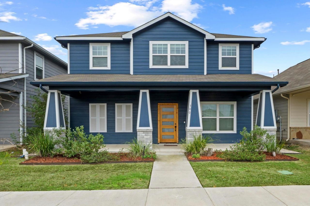 300 Eagle Lake Dr, Hutto, TX 78634 Main Photo