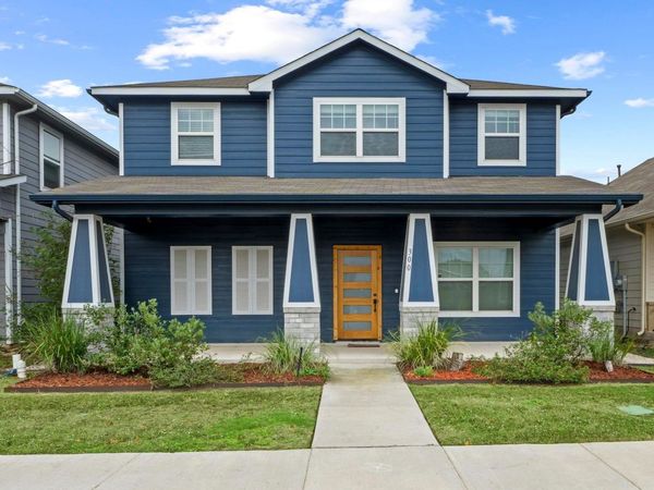 300 Eagle Lake DR, Hutto, TX 78634