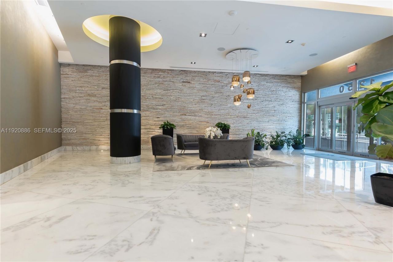 1250 S Miami Ave, Unit 3205, Miami, FL 33130 Photo