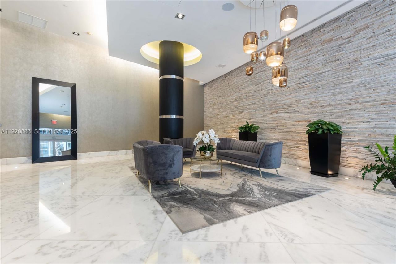 1250 S Miami Ave, Unit 3205, Miami, FL 33130 Photo