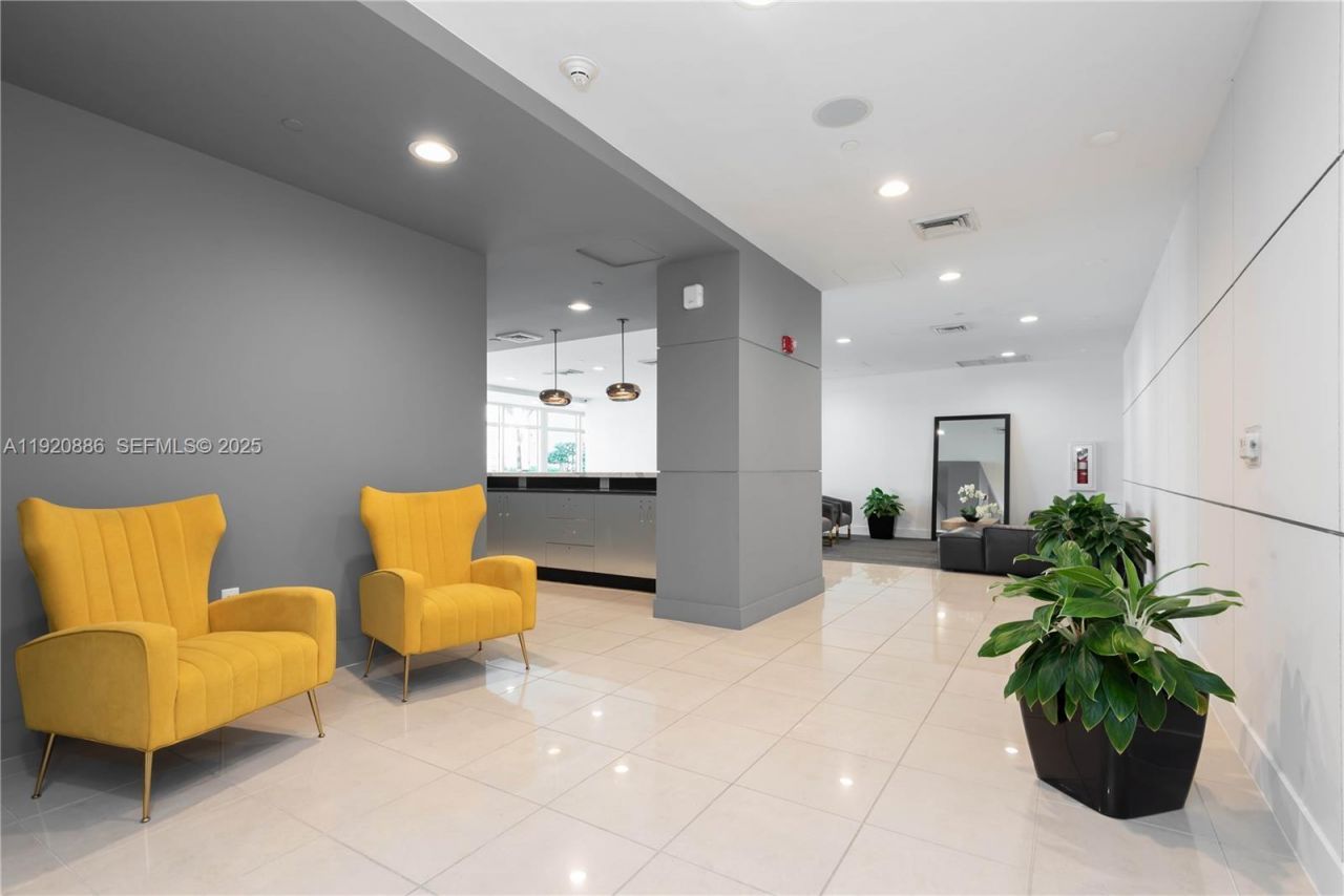 1250 S Miami Ave, Unit 3205, Miami, FL 33130 Photo