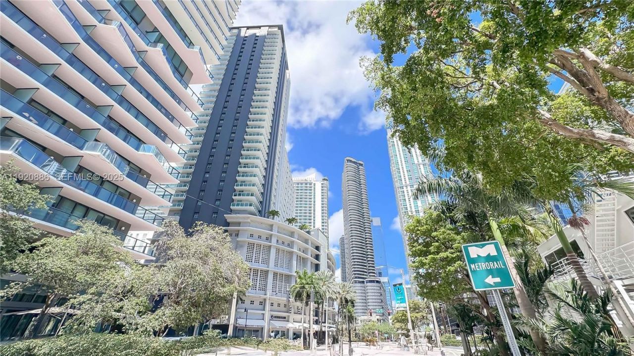 1250 S Miami Ave, Unit 3205, Miami, FL 33130 Photo