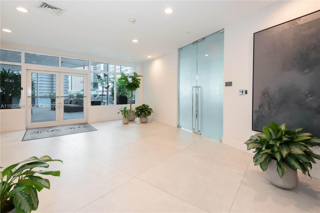 1250 S Miami Ave, Unit 3205, Miami, FL 33130 Photo