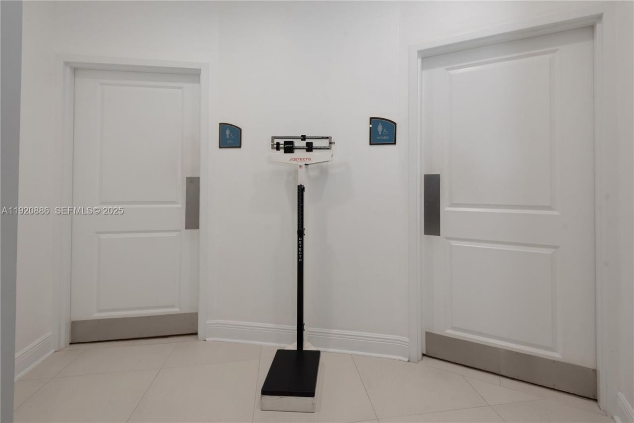 1250 S Miami Ave, Unit 3205, Miami, FL 33130 Photo