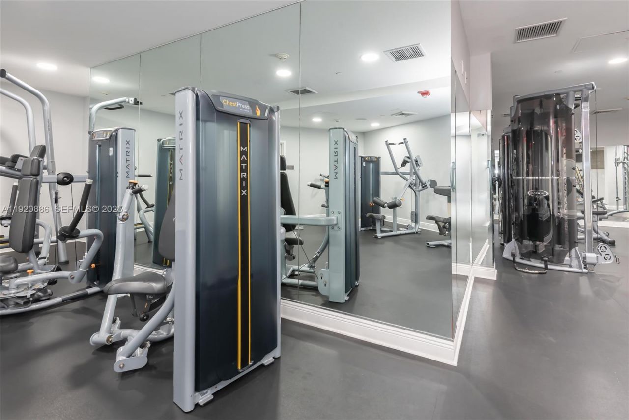 1250 S Miami Ave, Unit 3205, Miami, FL 33130 Photo