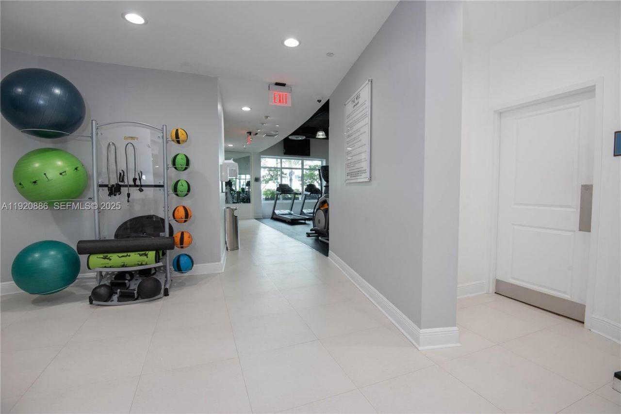 1250 S Miami Ave, Unit 3205, Miami, FL 33130 Photo