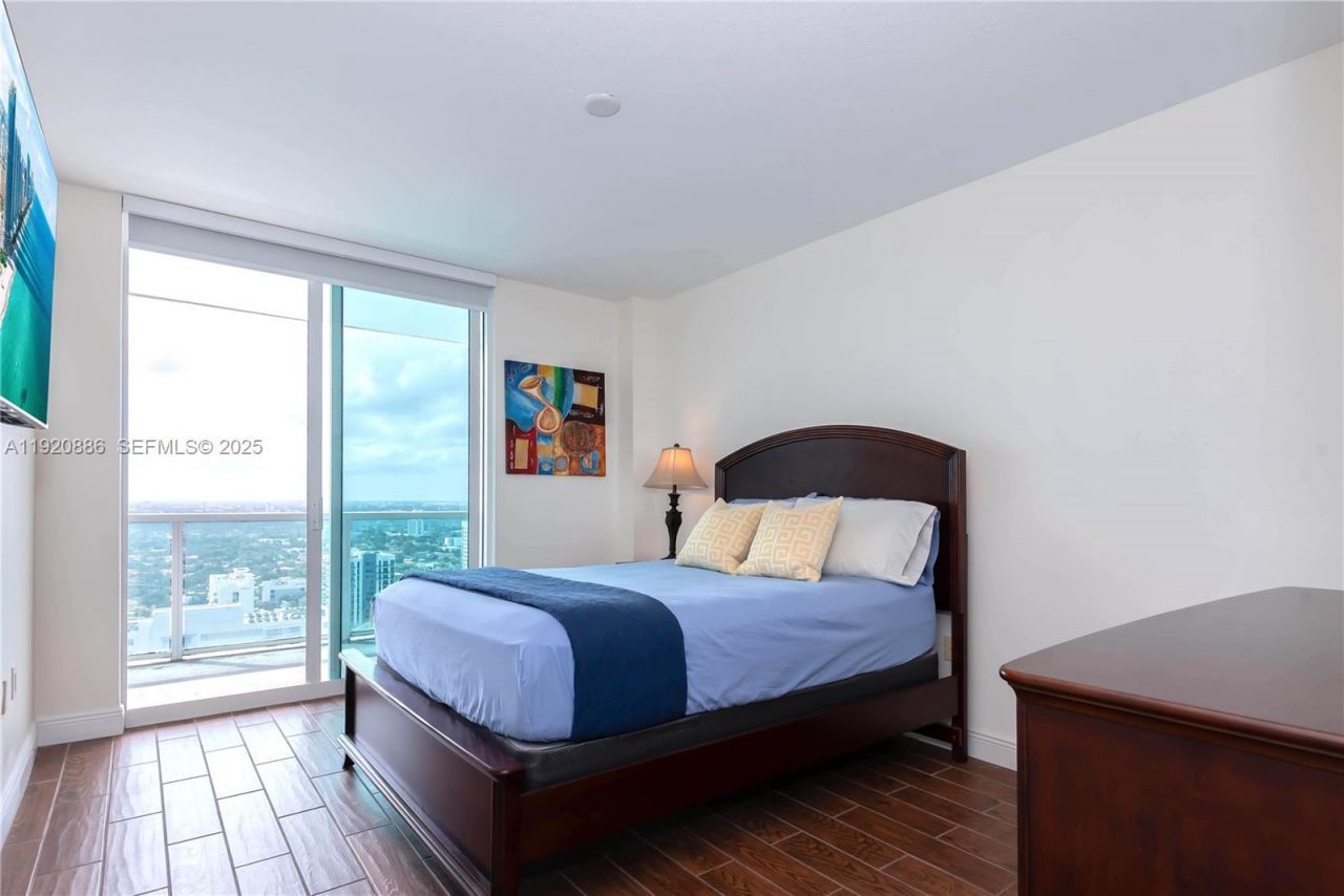 1250 S Miami Ave, Unit 3205, Miami, FL 33130 Photo
