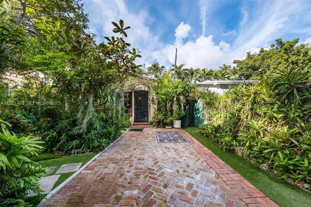 37 NE 44th St, Miami, FL 33137 Photo