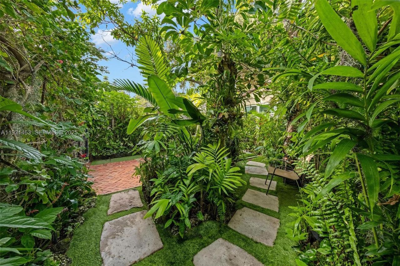 37 NE 44th St, Miami, FL 33137 Photo