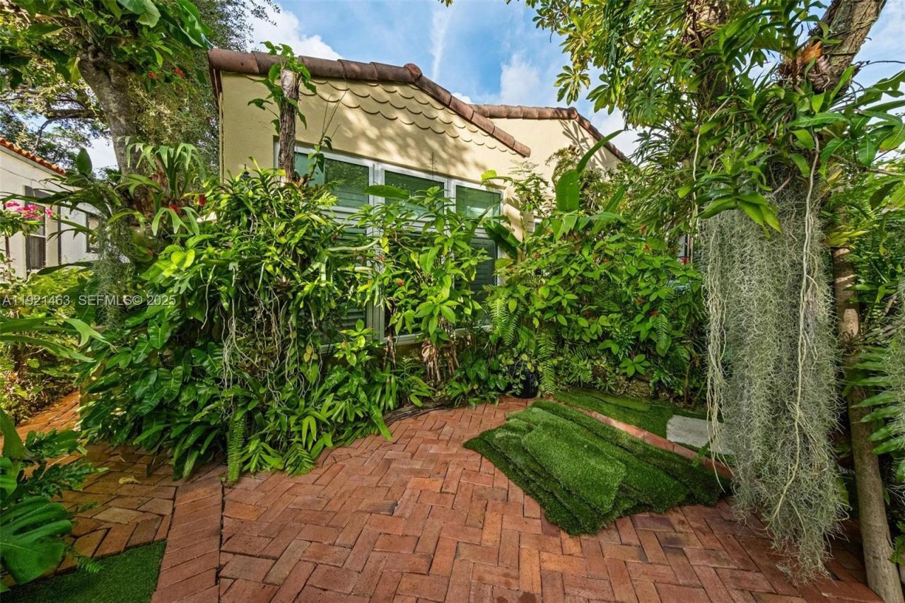 37 NE 44th St, Miami, FL 33137 Photo