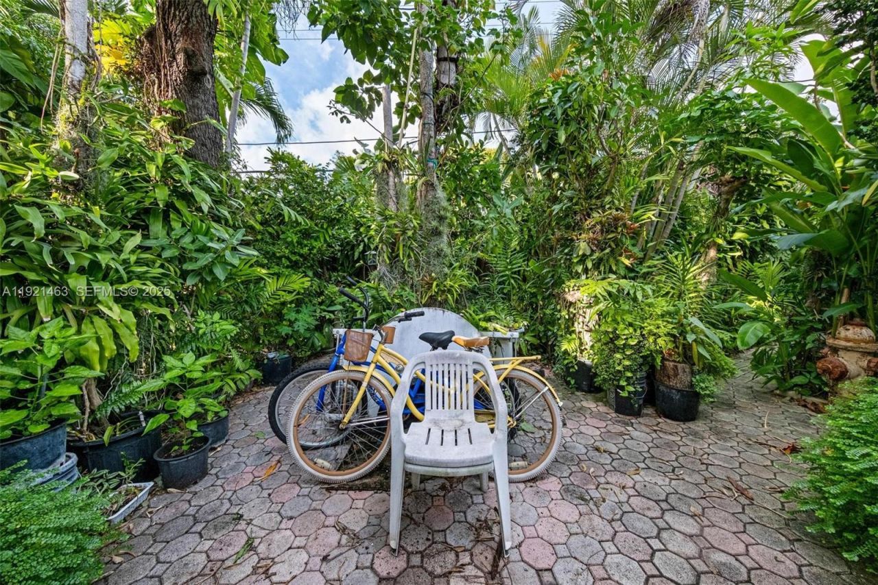 37 NE 44th St, Miami, FL 33137 Photo