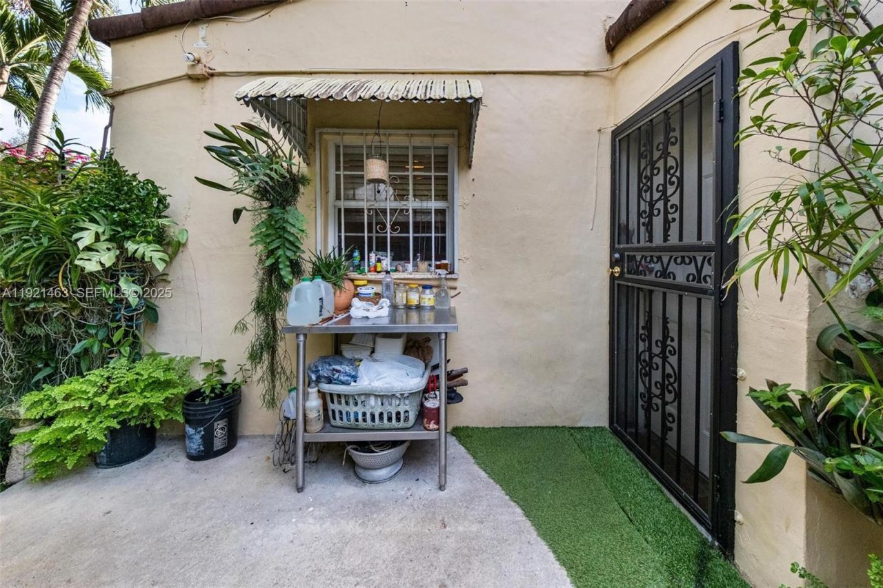 37 NE 44th St, Miami, FL 33137 Photo