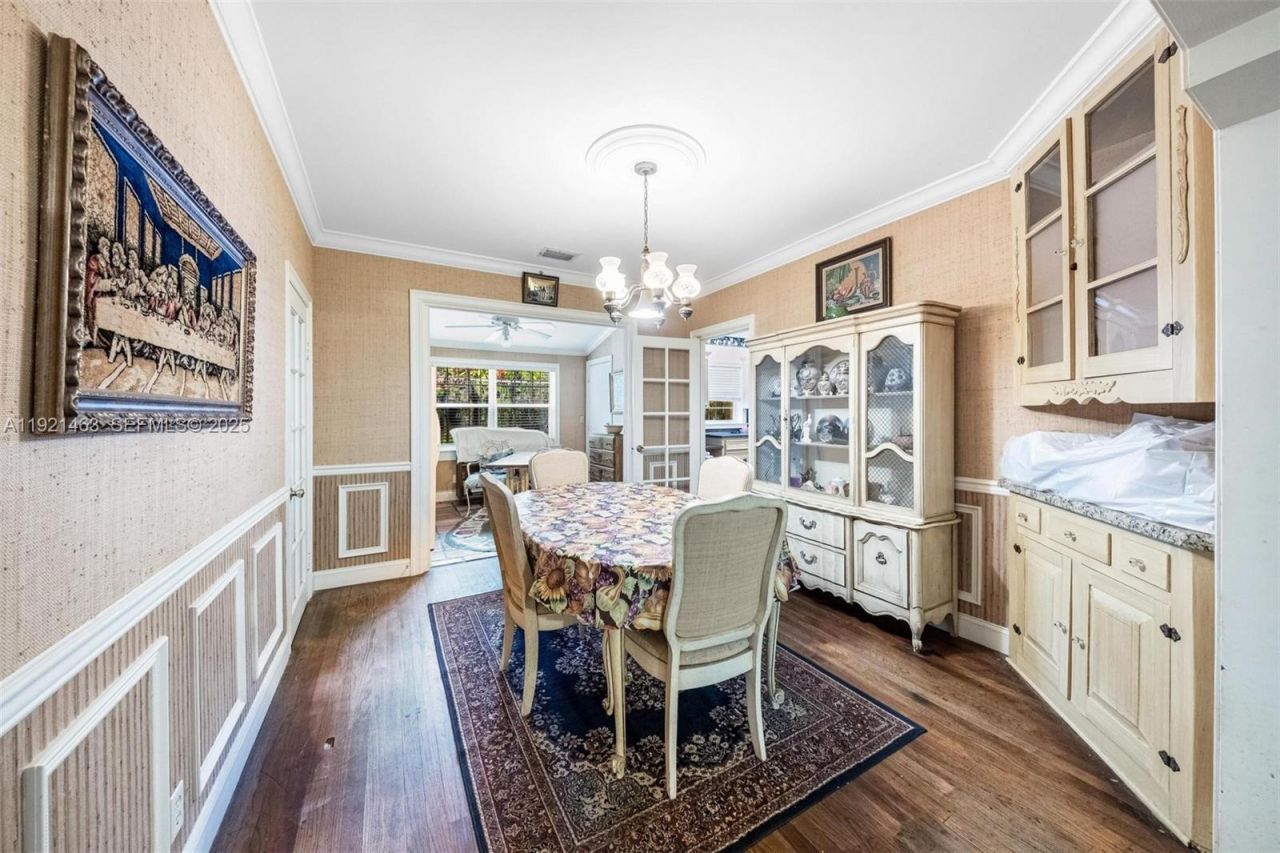 37 NE 44th St, Miami, FL 33137 Photo