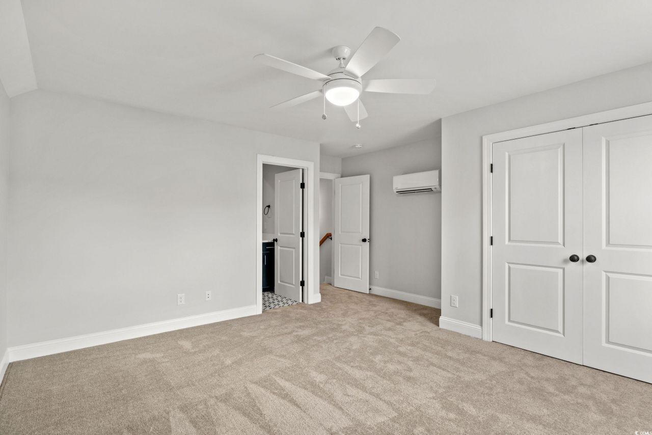 1121 Crooked Hook Rd. Photo 2