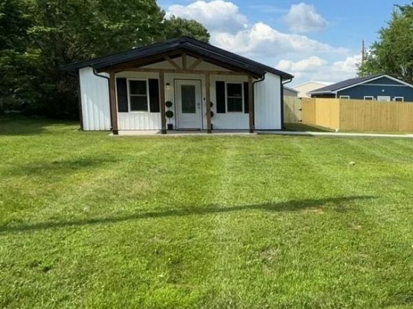 207 Home Avenue, St James, MO 65559