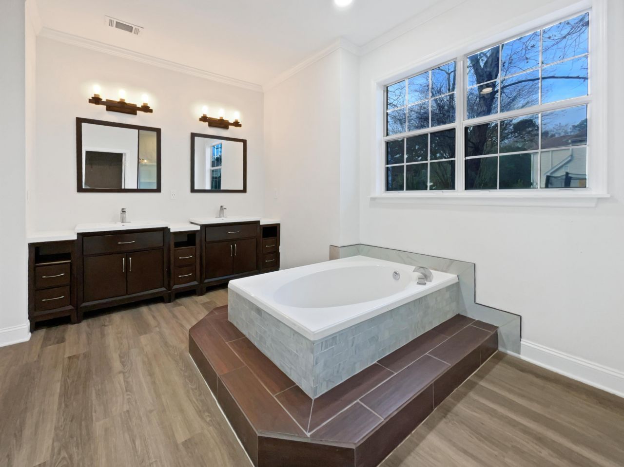 5402 Cattells Photo 14