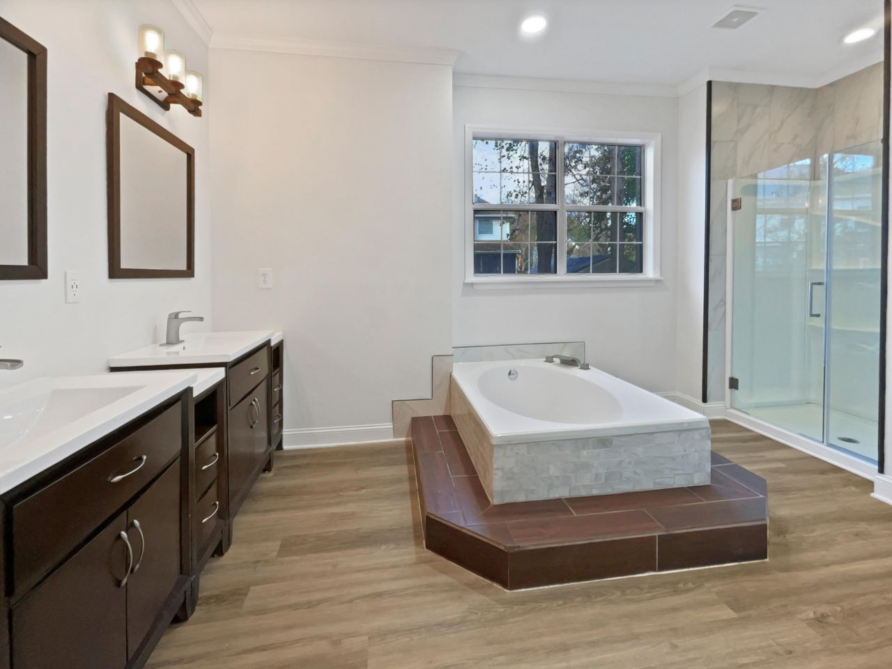 5402 Cattells Photo 6