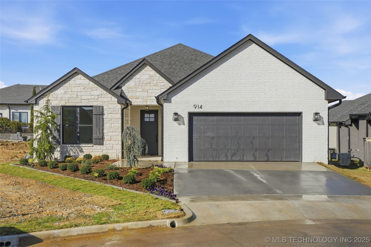 914 W 85th Street S, Tulsa, OK 74132 Main Photo