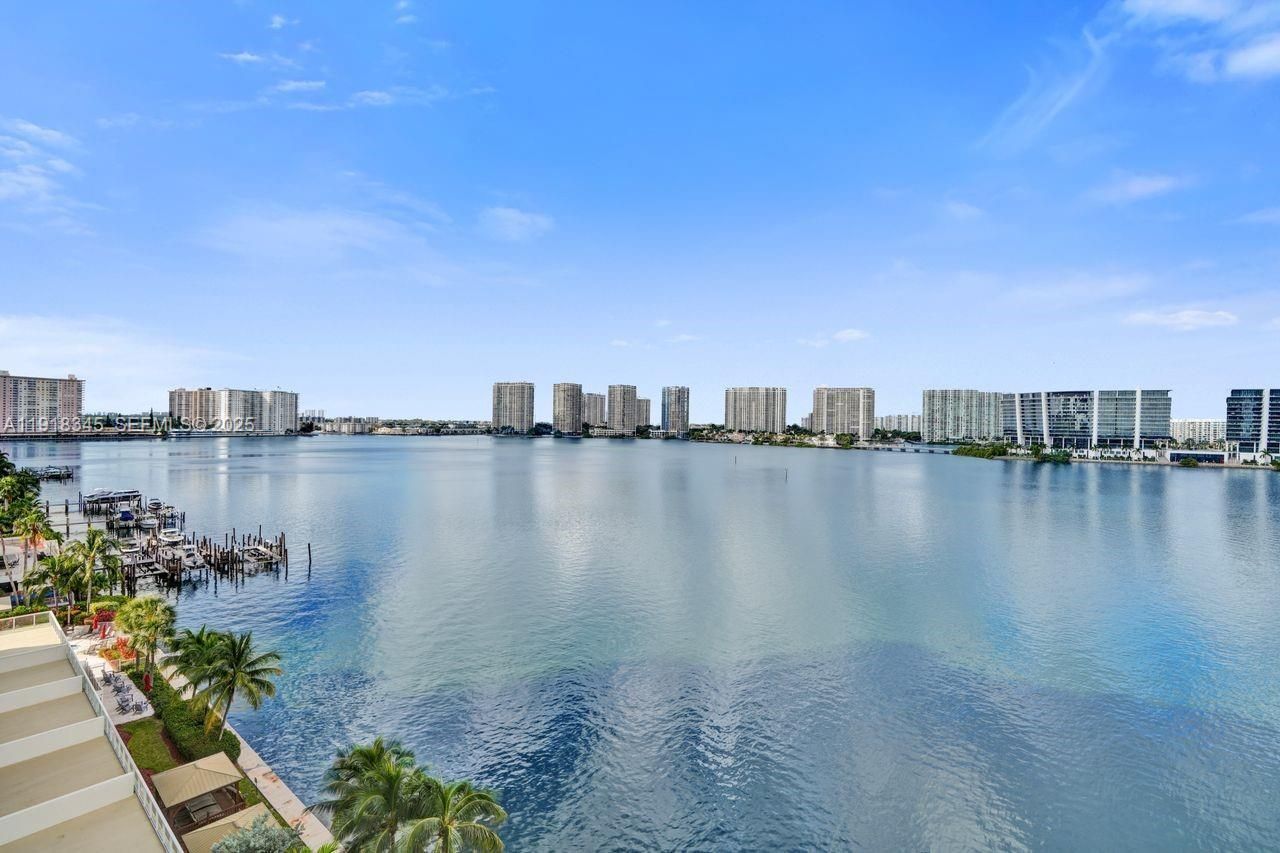 18100 N Bay Rd, Unit 909, Sunny Isles Beach, FL 33160 Photo