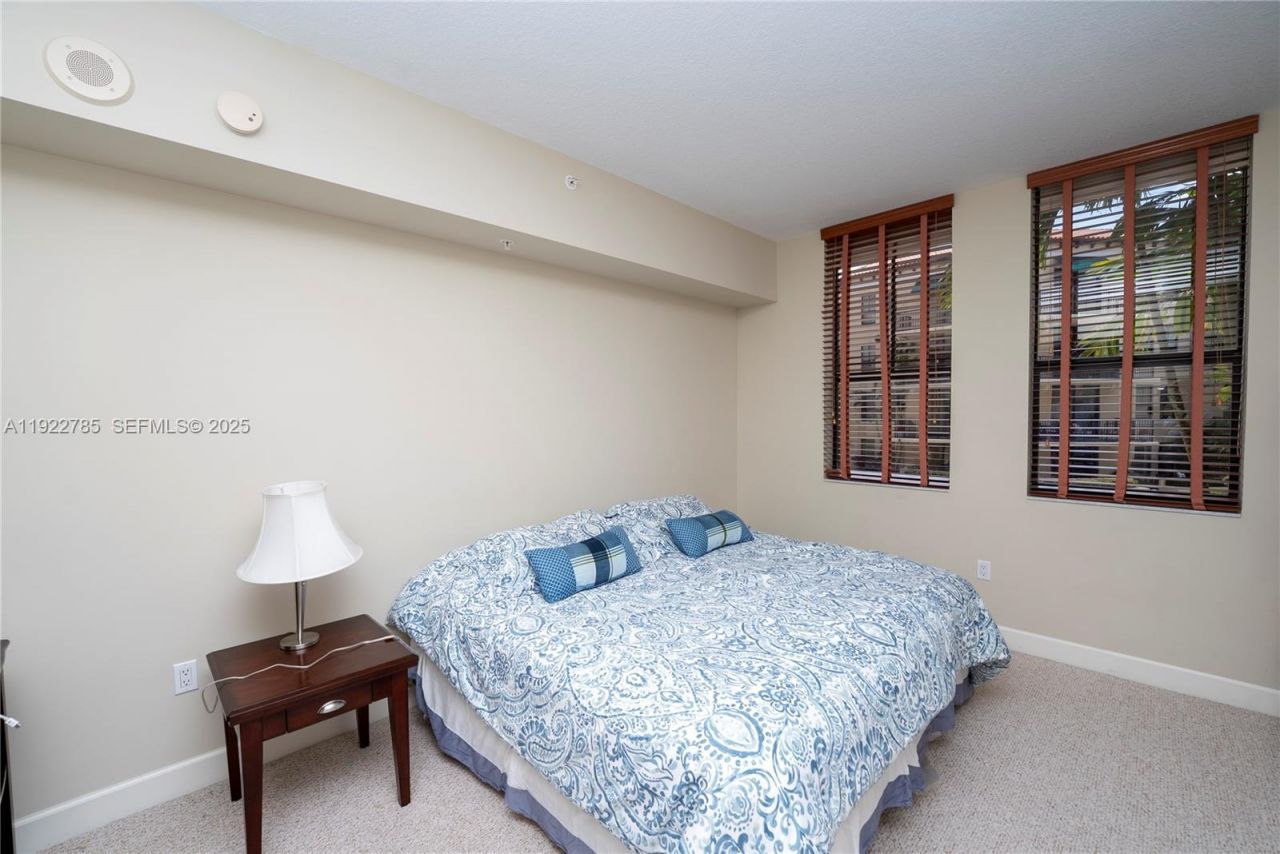 55 Merrick Way, Unit 613, Coral Gables, FL 33134 Photo