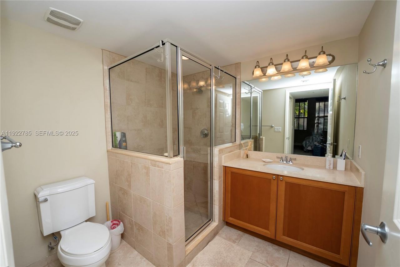 55 Merrick Way, Unit 613, Coral Gables, FL 33134 Photo