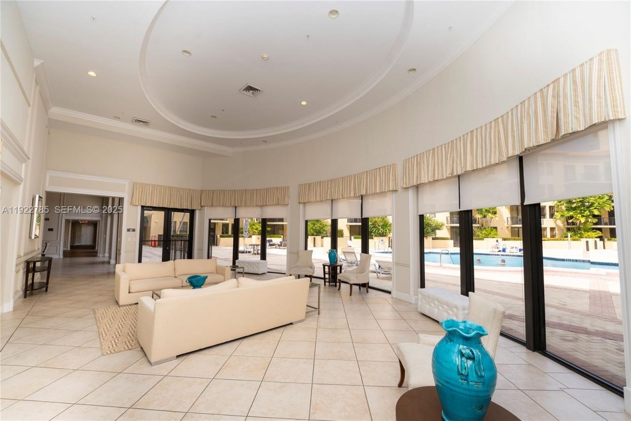 55 Merrick Way, Unit 613, Coral Gables, FL 33134 Photo