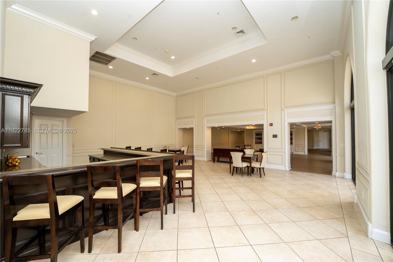 55 Merrick Way, Unit 613, Coral Gables, FL 33134 Photo