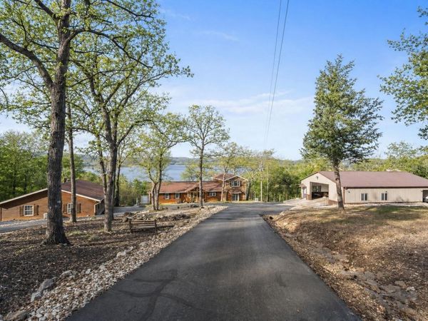 213 Hydes Hollow Lane, Lampe, MO 65681