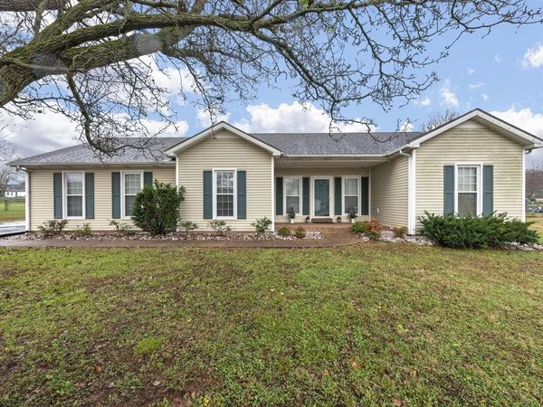 285 Stone Crest Avenue , Bowling Green, KY 42101