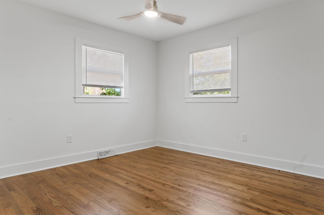 1090 Rodney Road Photo 15